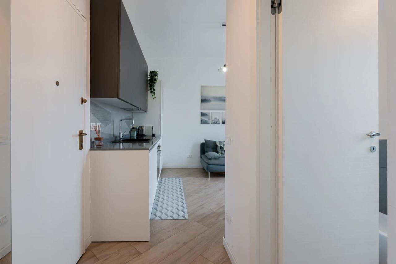 I Host Apartment - Alzaia 118 Milan Exterior photo